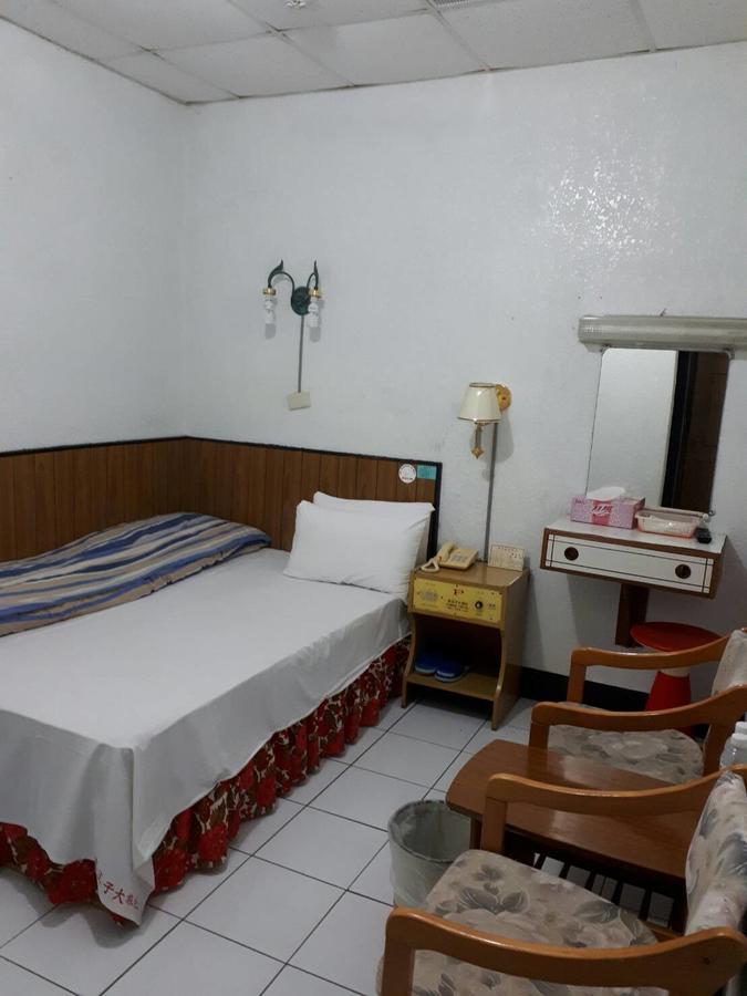 Zhen Wang Zi Hotel Chenggong Bagian luar foto