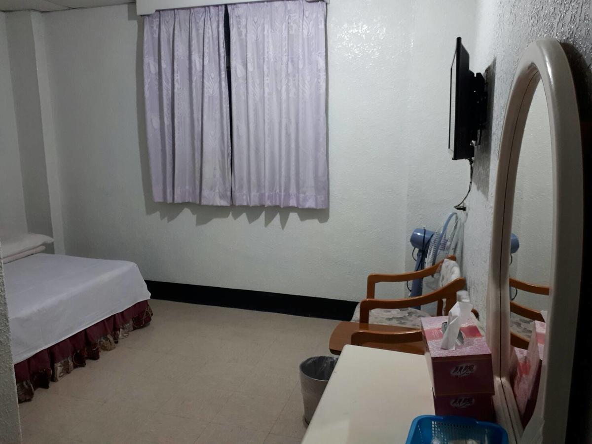 Zhen Wang Zi Hotel Chenggong Bagian luar foto